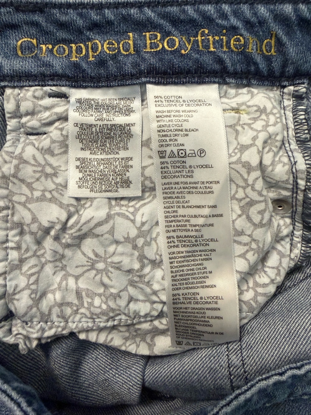 Tommy Bahama Mid-Blue Cropped Jeans with Embroidered Hem - Picture 9 of 12